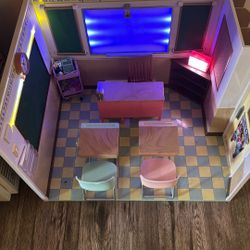 Barbie Classroom 