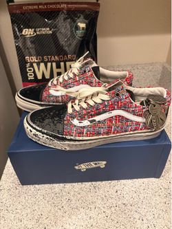 Vans Old Skool Premium Charms “Red Black”