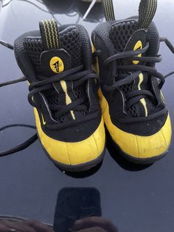 Baby Nikes 5C