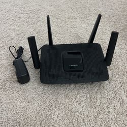 Linksys Max-Stream mR8300 Tri-Band AC2200 Mesh WiFi 5 Router