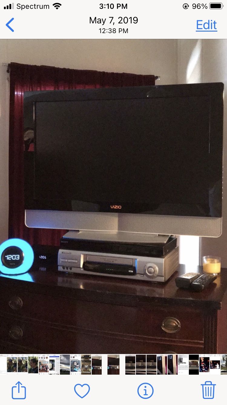 Vizio TV with Remote