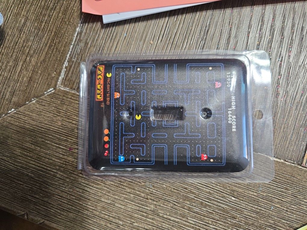 Pacman Light cover