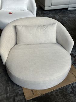Love Seat Cream