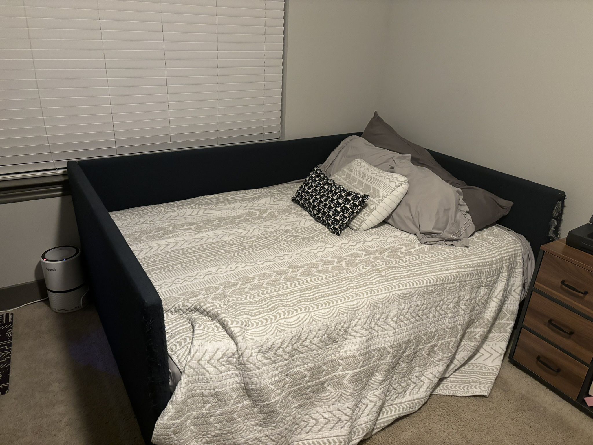 Full Size Daybed and Memory Foam Mattress