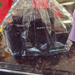 Mary Kay Men’s Basket