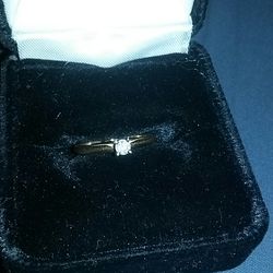 Engagement Ring..14K Solid gold Diamond Solitaire engagement Ring!  New! Size 5 1.85 gr. 1/10ct.Dia ...Check pics!