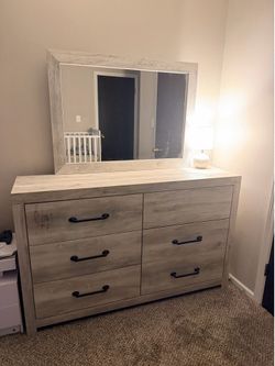 Move Out Furniture