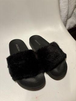 Black Fluffy Slides Size 7