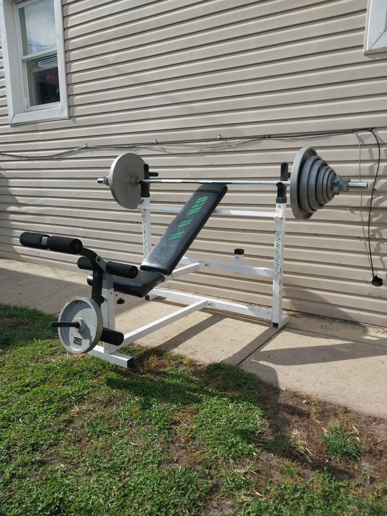OLYMPIC BENCH / SQUAT RACK / 7FT BAR/CLIPS/WEIGHTS 