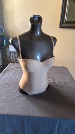 Skims Small body molded underwire bodysuit