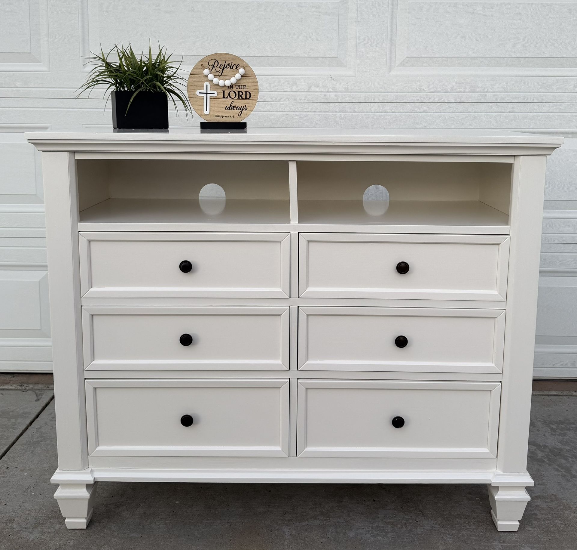 Beautiful White “Coaster” 6-Drawer Dresser w/Media Storage Cubbies