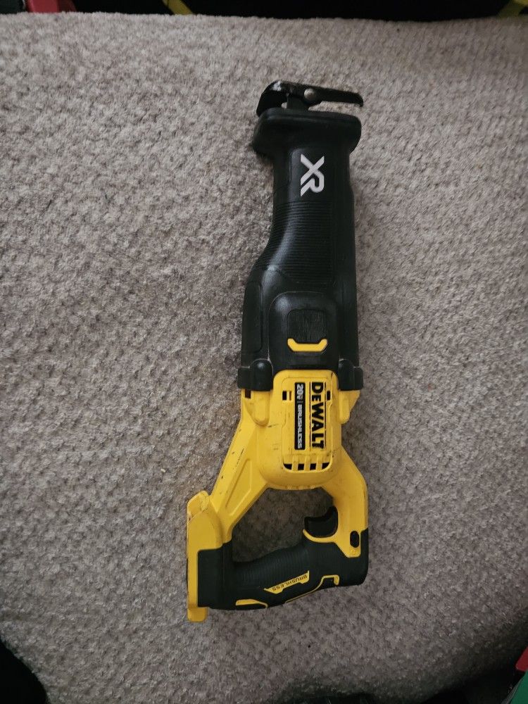 Like New Dewalt  And M18 Fuel Sawzall 