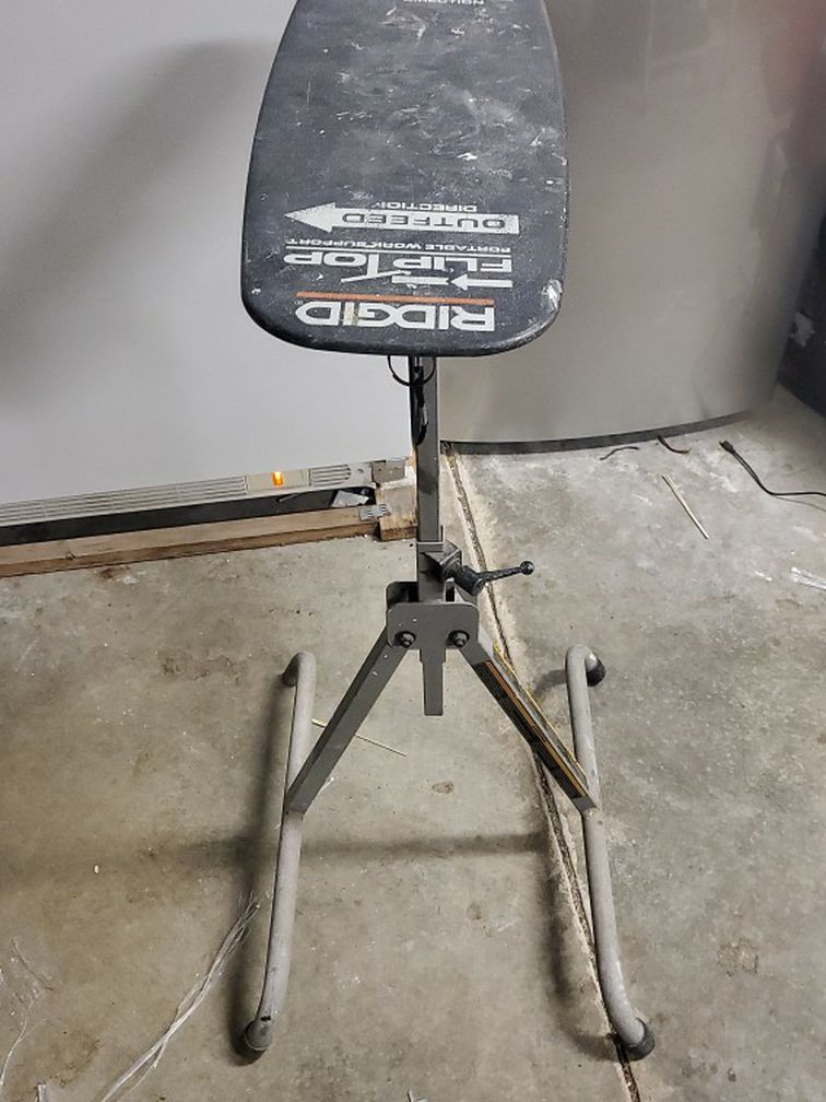 rigid adjustable stand. for saw