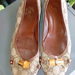 LADIES FLATS BY GUCCI