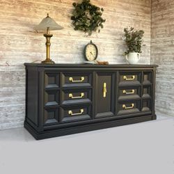 Thomasville Dresser - Entertainment Center - Buffet - Dresser Set - Bedroom Set