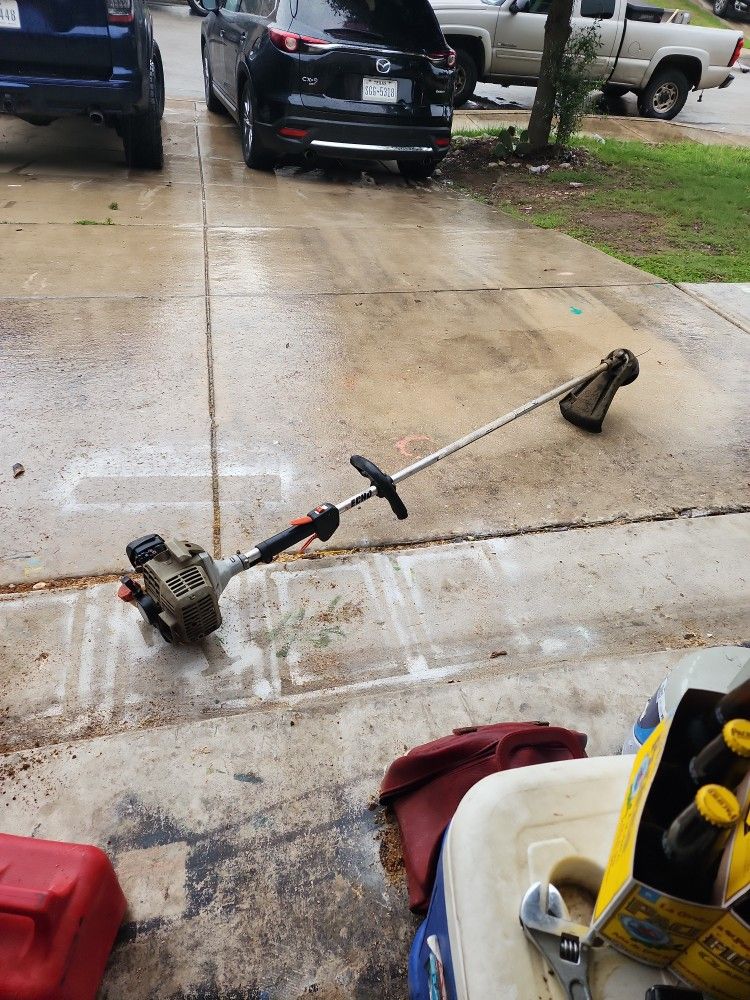Echo Weed Eater for Sale in San Antonio, TX OfferUp