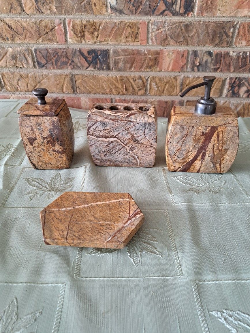 Mystic passage 4 piece camo bathroom set