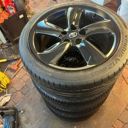 JUEGO DE RRINES PARA CARROS TOYOTA CAMRY LEXUX TACOMA  5 HOYOS  MEDIDA 18