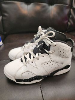 Jordan Retro 6's "Reverse Oreo" (Size 1y) Excellent Condition Like New