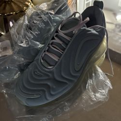 NIKE 720GS