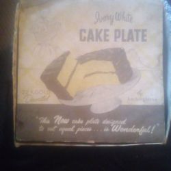 Vintage 1950 Ivory White 22 https://offerup.com/redirect/?o=Sy5Hb2xk Cake Plate