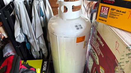 100 gal tank propane