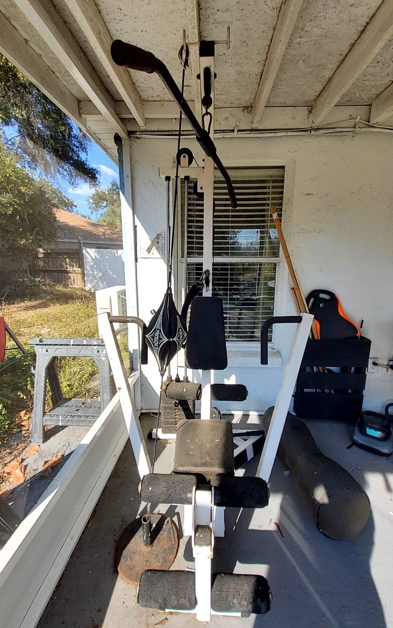 Exercise Machine With Weights