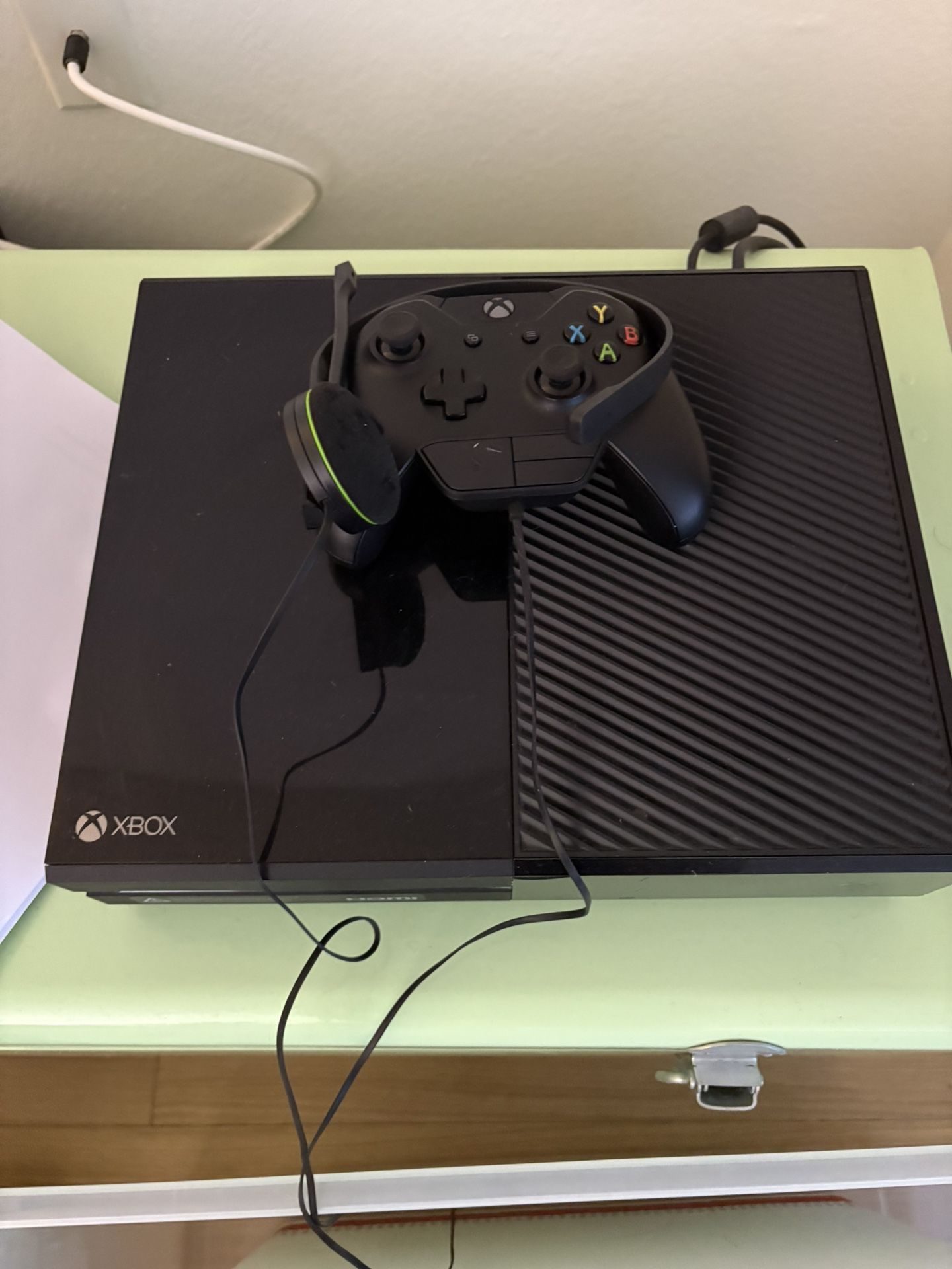 XBOX 360 With Headset And 32” 1080p Sony tv