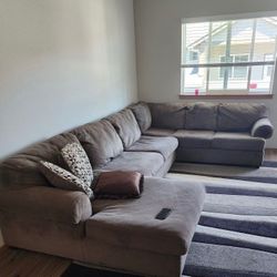 Ashley Brown 3 Piece Sectional Sofa with Chaise