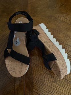 Black Size 7 new
