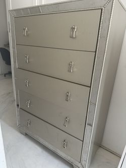 Chest Drawer