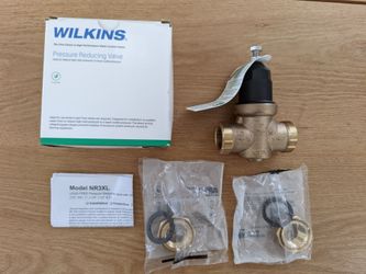 Zurn Wilkins NR3XL 1 in. Pressure Reducing Valve with Double Union FNPT Connection Lead Free