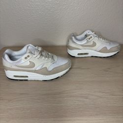Women’s Nike Shoes Air Max 1 - Size 7.5
