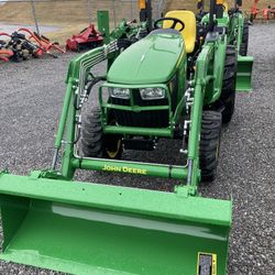 2022 John Deere 3025E Utility Tractor