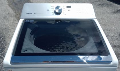 XL Bravos Maytag Commercial Top Load Washer!