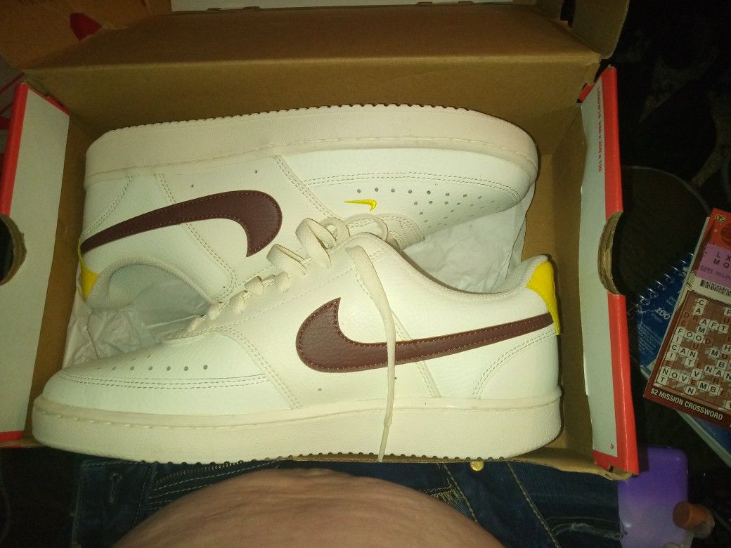 New & Pre-owned Nike & VANS 