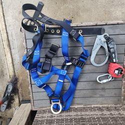 Safety Harness And Yoyo 