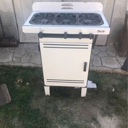 Manic  Chef 3 Burner Apartment Stove