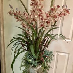 GORGEOUS  LARGE FLOWER ARRANGEMENT