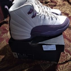 Size 7y, Air Jordan 12 Retro!!!