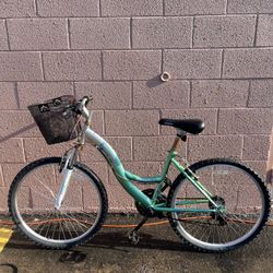 Mongoose Spire 18 Speed Mountain Bike