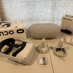 OCULUS QUEST 2 VR Headset With Charging Bay