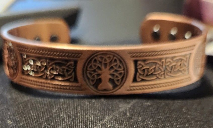 Copper/Magnetic Jewelry (Helps Diminish Arthritis Pain)