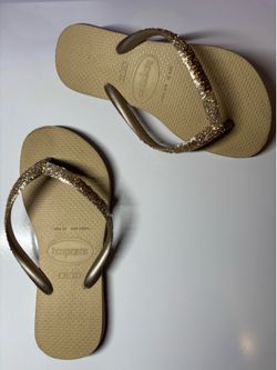 Girls Havaianas Gold Glitter Flip Flops Size 2Y