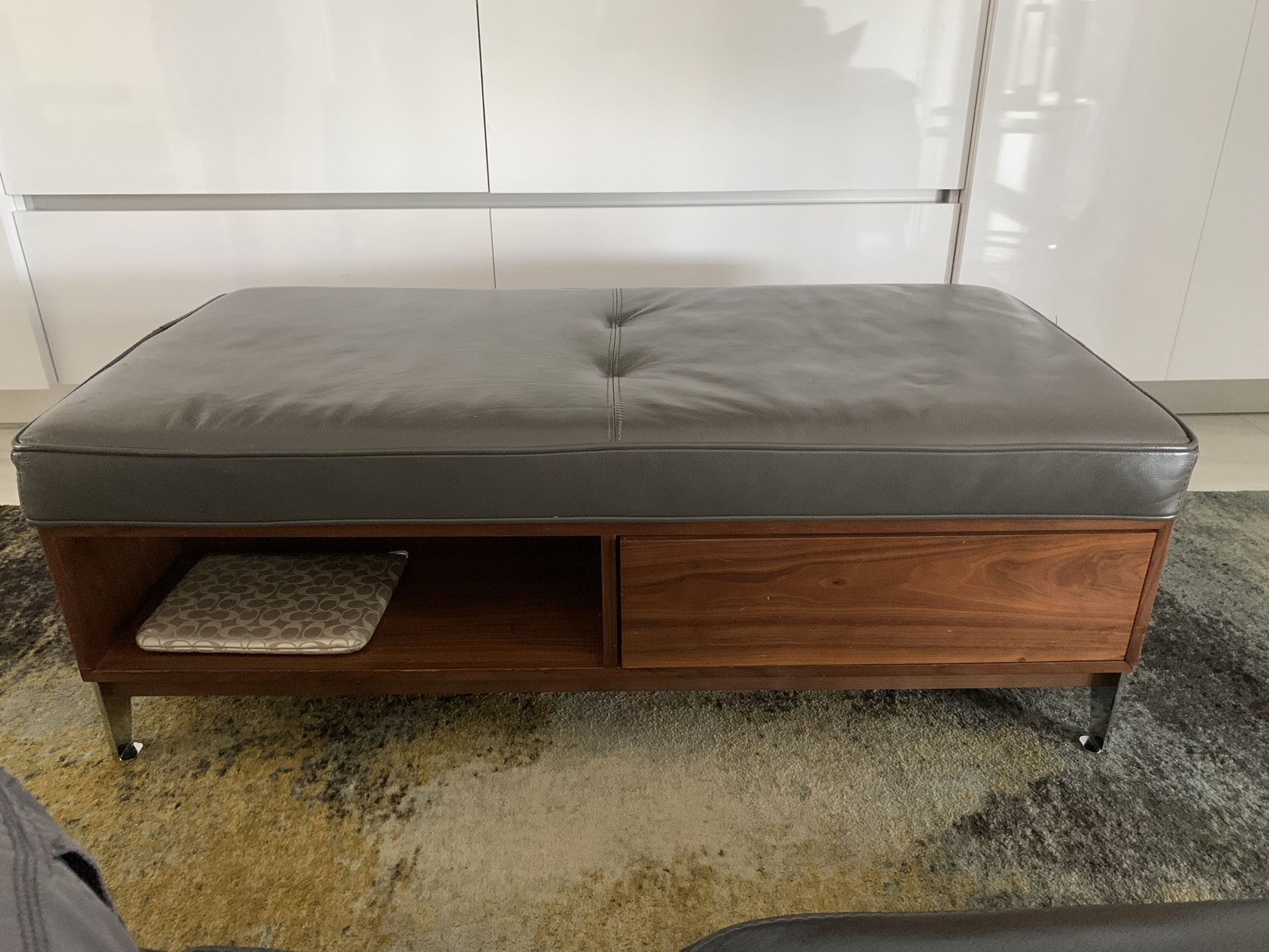 Purchase In El Dorado Solid Leather Top