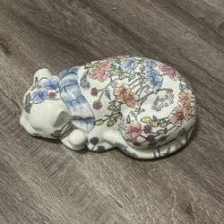 MCM Sleeping Cat Porcelain 