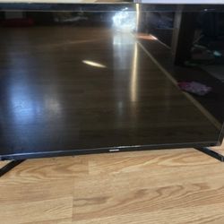 Samsung 32 In TV