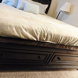 King Size Bed Like New
