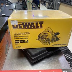 Brand New Sealed Dewalt 7-1/4” Lightweight Circular Saw 