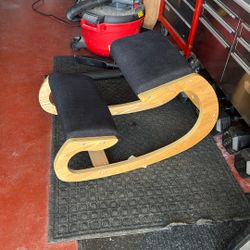 Ergonomic Kneeling Chair